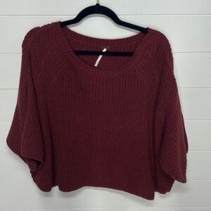 🟣FREE PEOPLE CROPPED SWEATER retails for $$85 Runs large will fit a med/ large